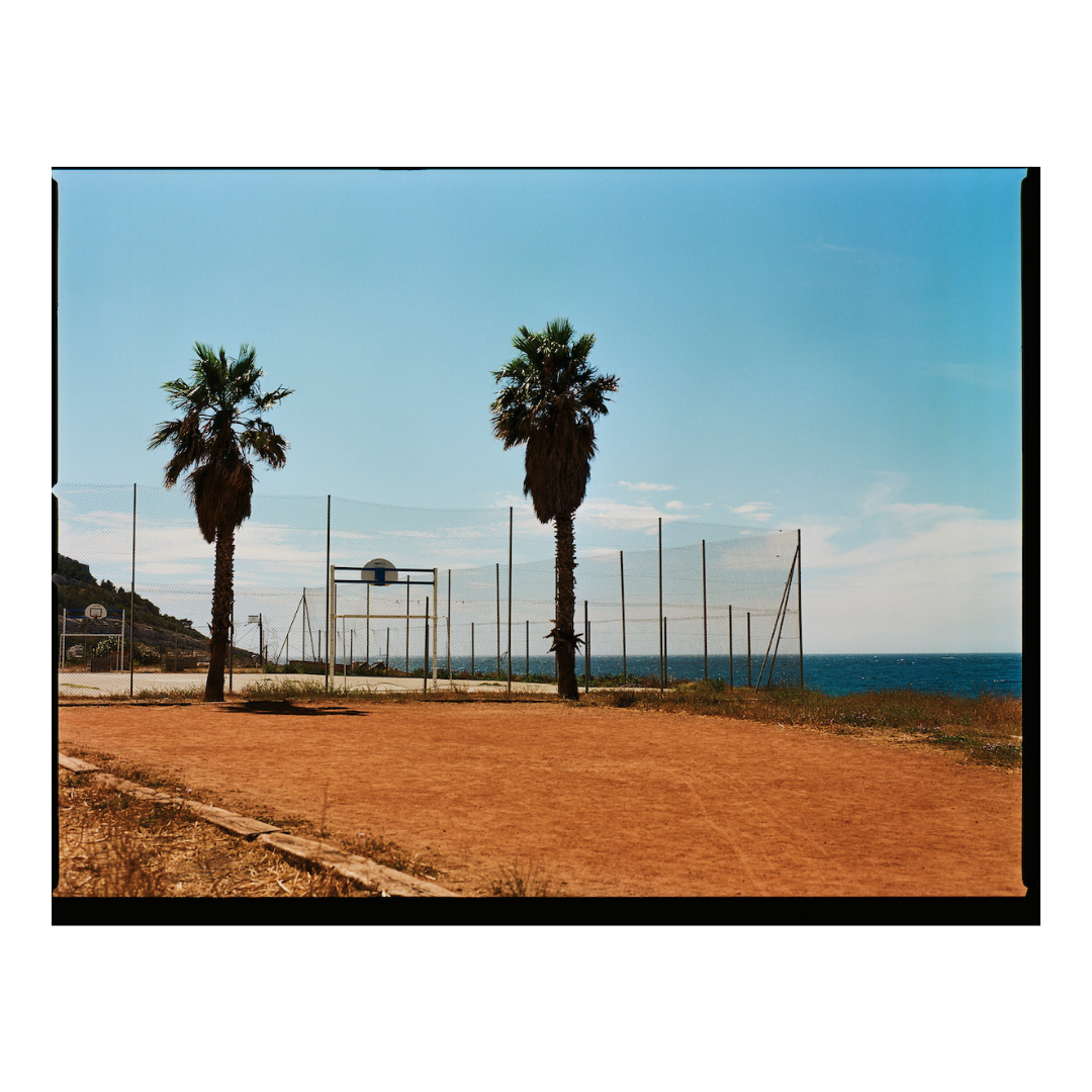 Nicolas Prado - Too Hot to Play